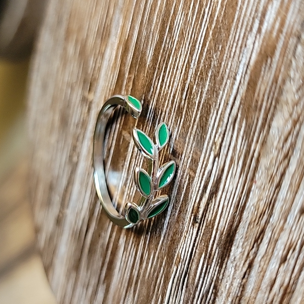Green Leaf Garland Style Toe Ring, adjustable - Picture 1 of 5